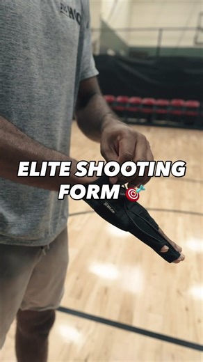 Elevate Your Basketball Shooting to an Elite Level with Jushoop Correction Gloves Take your basketball shooting to the next level with Jushoop Correction Gloves. Designed to help you achieve elite-level accuracy, these gloves have been used by over 300 NBA players during training with master trainer Chris Johnson. Don't miss out on the opportunity to improve your shot and join the ranks of the best shooters in the game. Visit Jushoop.com today to get your own pair of Jushoop Correction Gloves an