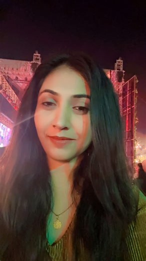 Naina Desai on Instagram: "Wine 🍇🍷+ Music 🎶 = perfect blend #winewinewine #sulavineyards #sulafest #nashik #winelife"