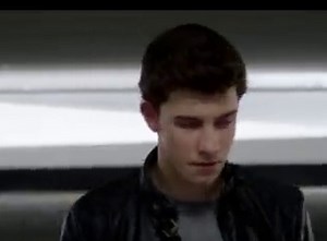Shawn Mendes《Stitches》MV版