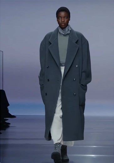 Our beautiful Ama @ama! wrapped up Milan fashion week this season for Giorgio Armani #models #milanfashionweek #inlinemodels