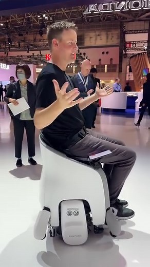 Car company Honda released a Segway-like Wheelchair in Tokyo this week! #wheelchair #cooltech #honda #whatsinside | What's Inside?