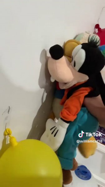 I tried to recreate the Phone Guy scene from FNAF the Musical by @Random Encounters