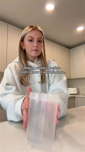 2.8K views · 39 reactions | OKAY WAIT i’m never buying pickles again that was way too easy #pi~ #homemade #recipe #makingpickles | sydsfood | Facebook