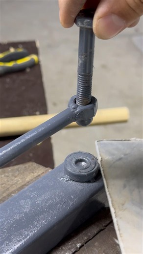 ⚡ Mechanics Hate Him: Remove Bearings in Seconds!