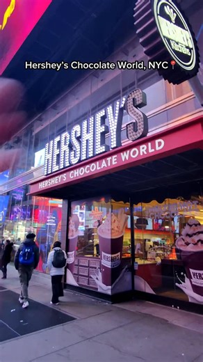 Milad on Instagram: "Trying a Giant Reese’s cup! #foodreview #nyc #reeses"