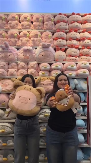 Turning a random moment into a fun dance with MINISO plushies 🧸😎💃 #MinisoPh #LifeIsForFun | Miniso Philippines