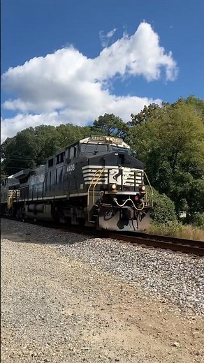 NS locomotives #4408 #4525 and #8156 are passing through Suwanee GA. #ns #train #suwanee
