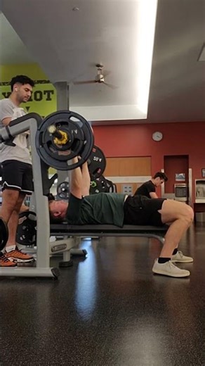 W8D2 Bench AMRAP (5x190) #powerlifting #benchpress