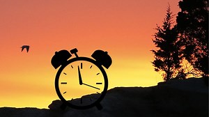 It's time to 'fall back.' Here's when daylight savings time starts