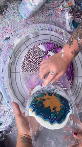 1.1K views · 22 reactions | Pretty bloom transfer! I just love using gold cell activator. If you want to know my recipe and favourite brands I use for the bloom transfer let me know in the comments and I will DM it to you ☺️ #sheleeartstyle #paintpouring #kimjamesonart #cellart #fluidart | Kim Jameson | Facebook