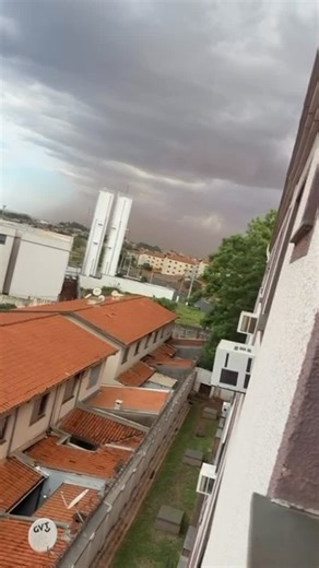 Ribeirão Preto - SP on Instagram: "Tempestade chegando em Ribeirão Preto. O céu está escurecendo por aí ? 🤳🏻 Marque @ribeiraopretooficial nos seus stories! 📸 Quer aparecer aqui? É só nos chamar pelo link que está na bio. ❤️ Compartilhe nos seus Stories e mostre essa notícia para seus amigos! (Imagem: reprodução Internet ) #RibeiraoPreto #AmoRibeirao"