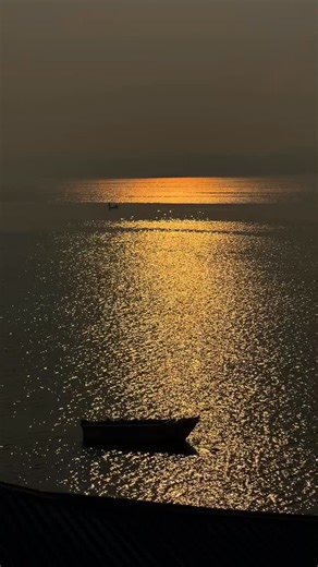 • Snapshots •  on Instagram: "Tera ishq ghera hua ❤️✨ . . #reels #reelsinstagram #explore #explorepage #aesthetic #ａｅｓｔｈｅｔｉｃ"