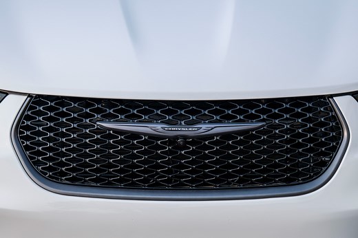 This Is the 800-HP Hellcat-Powered Chrysler Pacifica That SRT Should've Built