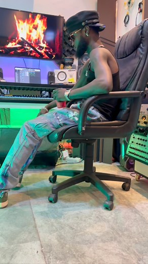 DADY POPSY 🦅Professor 🦅 on Instagram: "Nouveau song bientôt 🔥🔥🔥🔥"