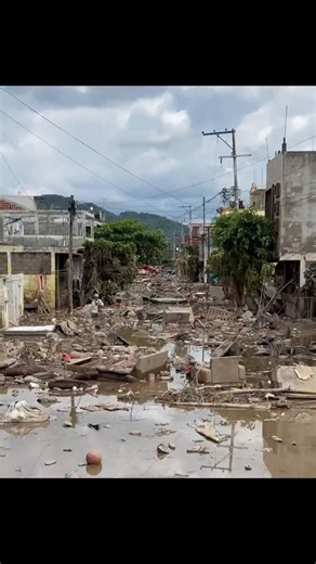 🚨 DISASTER RESPONSE UPDATE 🚨 The U.S. State Department is deploying disaster assistance and search-and-rescue teams to the Caribbean after Hurricane Melissa tragically claimed the lives of more than two dozen people. Teams are set to arrive in Jamaica on Thursday to deliver food, clean water, and essential aid supplies to those in desperate need. 🇯🇲❤️ Our thoughts and prayers are with everyone affected by this catastrophic storm — may help reach them quickly and recovery begin soon. 🙏 #Hurr