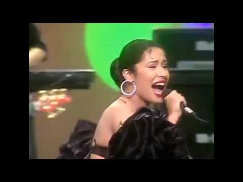 A Compilation Of Selena’s Spins