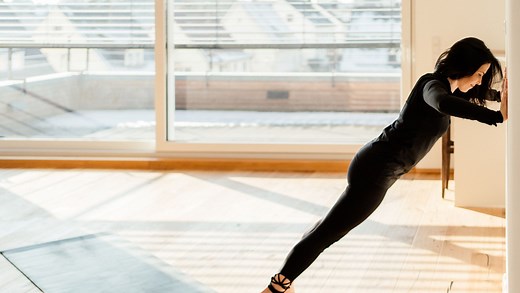 How to Do Wall Push-Ups (and the 5 Best Variations) for a Stronger Upper Body