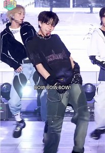 Heeseung Walk Dance Challenge with Enhypen