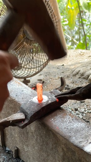 How Blacksmiths Create Traditional Flat Head Fasteners