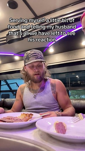 2.4M views · 29K reactions | Serving myself a little bit of food prank to see how my husband reacts  Southern Sweetie  #fyp #pranks #couplescomedy #marriage #couplesgoals #husband #husbandandwifelife | The Crazy Hillbilly Gaming | Facebook