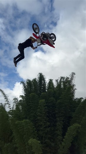 74K views · 11K reactions | FMX Best Trick next year at @xgames?✊ Wonder what other BMX tricks would work.樂 | Ryan Williams | Facebook