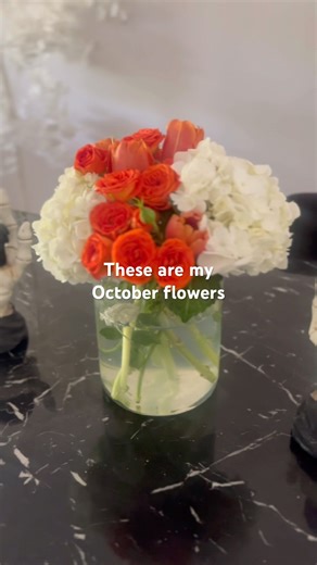 🍊🤍 | DIY October Flower Arrangement 🎃 👻#octoberflowers