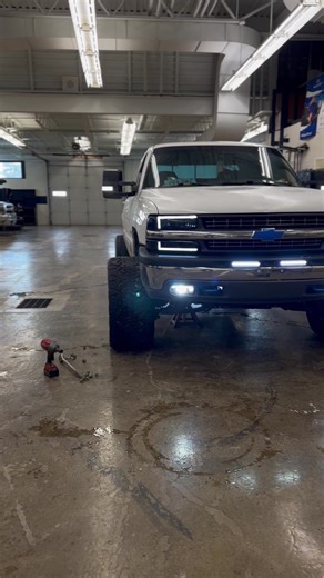 blue_bow_tie (@blue_bow_tie)’s videos with original sound - moh_official18