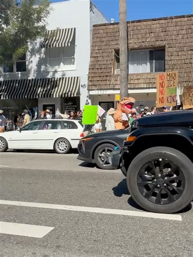 Lea Thompson on Reels