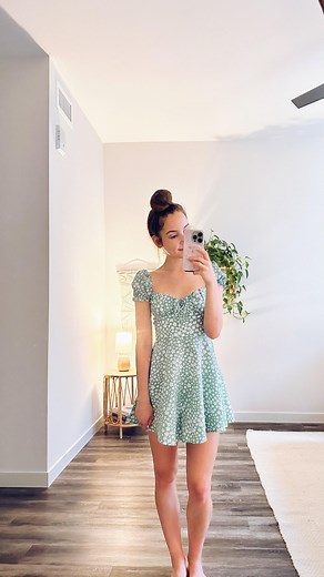 Anna McNulty on Instagram: "rate my outfit 1-10 😄"