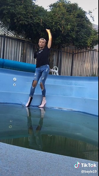 Hilarious Water Mishap Caught on Camera