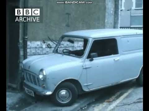 IRA Derry Brigade ambush and kill 2 undercover British soldiers, Creggan, Derry 1 April 1982