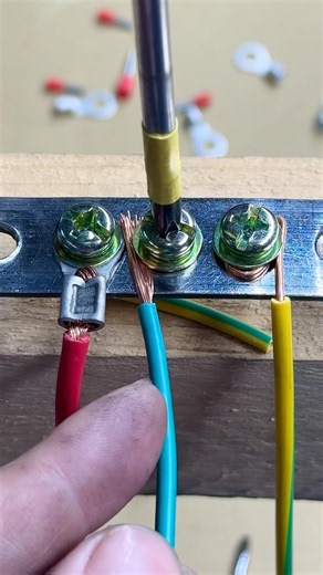 The Ultimate Wire Connection Safety Hack! ⚡ #shorts #diy #electrical #tips #satisfying