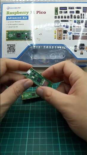 Dos versiones de Raspberry pi pico