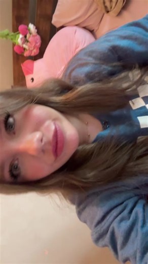 Della (@della.crile)’s videos with original sound - 🪲