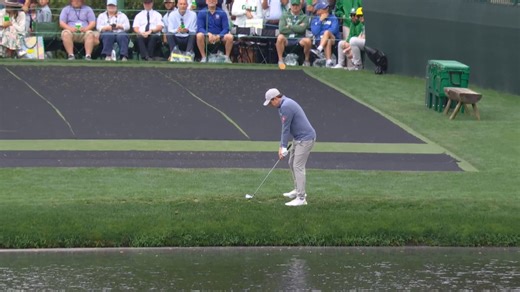 Matt Fitzpatrick successfully navigates skipping across the pond on No. 16. #themasters