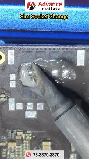SIkhe Sim Socket Change Karna Mobile Laptop Repairing Course Advance Institute Laxmi Nagar Delhi