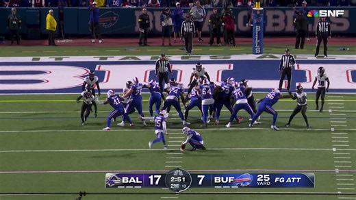 Matt Prater's first field goal try as a Bill is good from 25 yards out