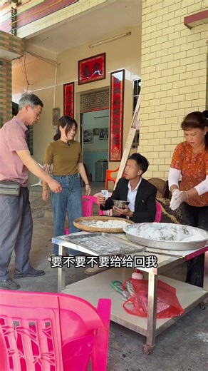 Childhood Delights: What's on Your Spring Festival Menu