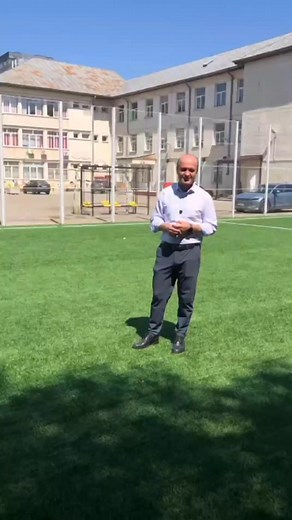 Terenurilor de sport de la Liceul Miron Costin | Marius Pintilie