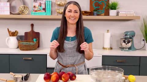 Cinnamon peach crisp