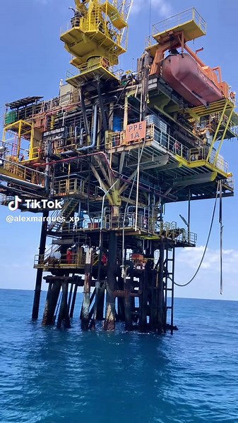 Descubra os Segredos da Plataforma Offshore no Mar