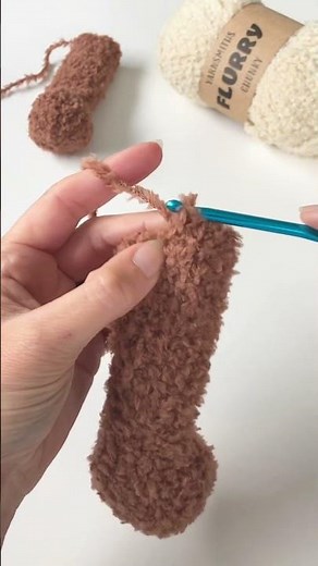 Crochet Project: Crocheting a Plushie with Fluffy Yarn #crochet #shortscrochet #crocheting