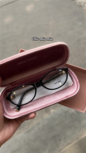 Kính Miu Miu Black VMU 01X 1AB-1O1