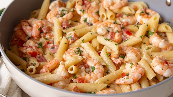 Creamy Shrimp Pasta With Pico De Gallo Recipe - Daily Meal