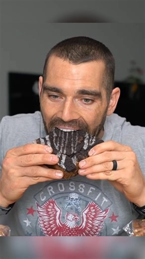 Oreos Cheesecake = Perfection 😍🍫 Our Oreo FREEBROWNIESrownie is a fudgy, creamy dream layered with Oreos, cheesecake cookie dough & frosting drizzle. Limited edition—don’t miss it! ⏳🔥 Use Code: FREEBROWNIES at checkout for a Free 3-Pack of our Viral Fudge Cups when you order today! | Buckeye Brownies