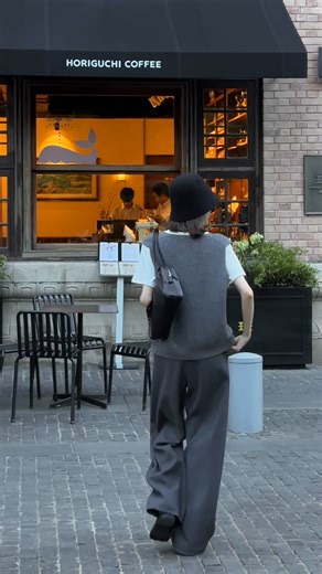 45K views · 630 reactions | Essentials that outlast the moment✨  V-Neck Loose Vest（Z2394）  Minimalist Back Seam T-Shirt（Z514）  Curved Cut Relaxed Casual Pants（Z1436） #LBZ #minimalist #穿搭 #outfit | LBZ Studio | Facebook