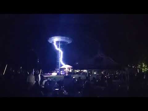 40 ft Tesla Coil - @LightningOnDemand at the @teslasciencecenteratwarden8614