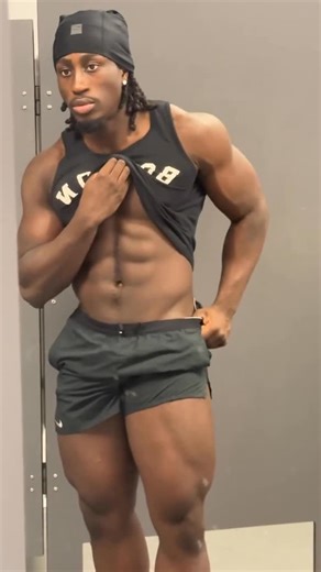 🍫 𝐄𝐛𝐨𝐧𝐲 𝐦𝐞𝐧🍫 on Instagram: "Besties do we call him baby boo ??🍫🍫 - CREDITS🏷️: @samadenowo ‼️ - - Comment down below and share 🔥🔥🔥🔥 - - - Follow @ebony.adonis🔥 Follow @ebony.adonis🔥 - - [SWIPE LEFT] - - - #melaninglow #melaninkings #melaninmodel #melaninpoppin #nipplemen"