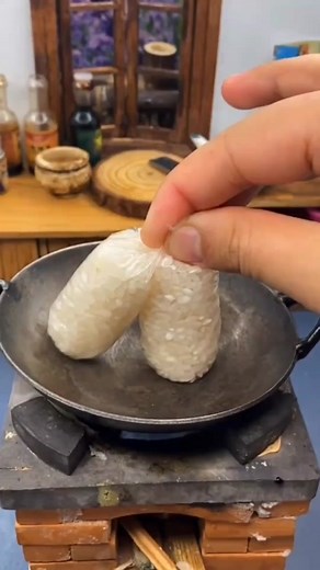 Mini Food Cooking: Delicious Rice Balls in a Frying Pan