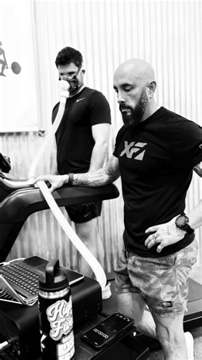 VO2 Max testing with the whole family and Trainer @mobrossette VO2 max testing can keen insights into your training zones. We really nerd out on this stuff over here. If you would like more info about testing and its benefits, give us a holler! | Xcel Fitness